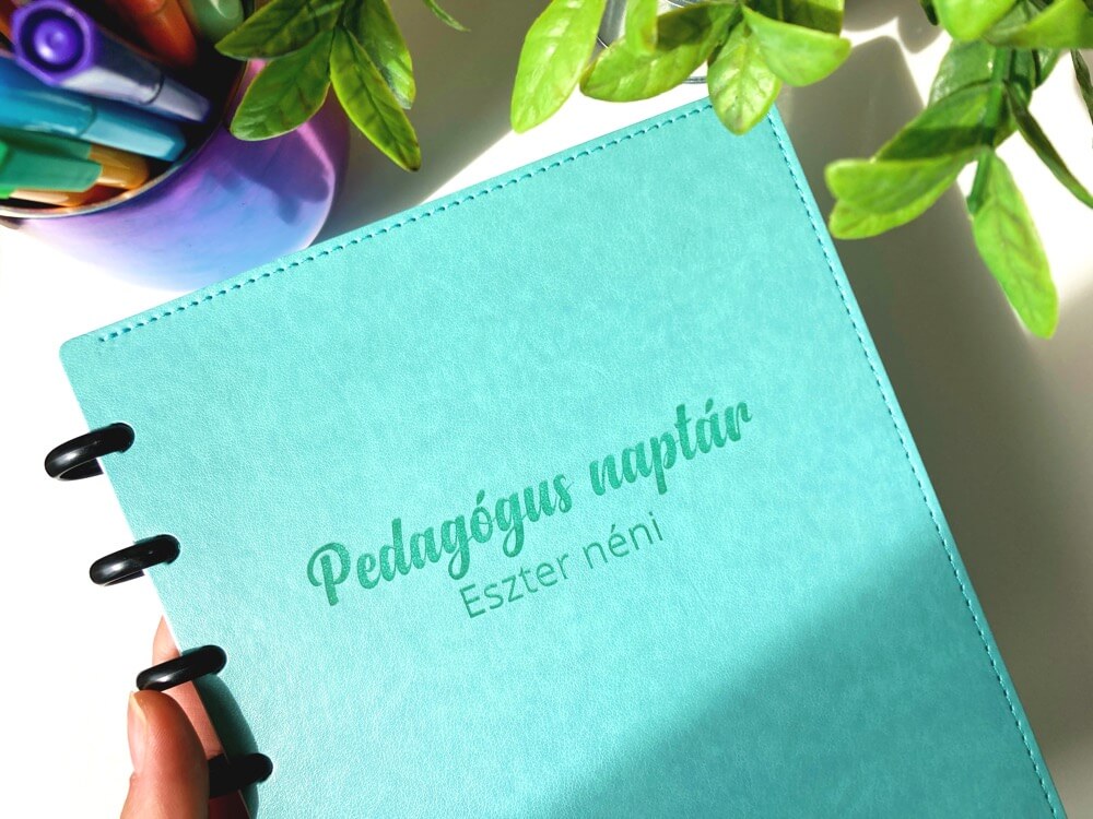 Gravírozás 3 Gravír minta Pedagógus naptár szöveggel